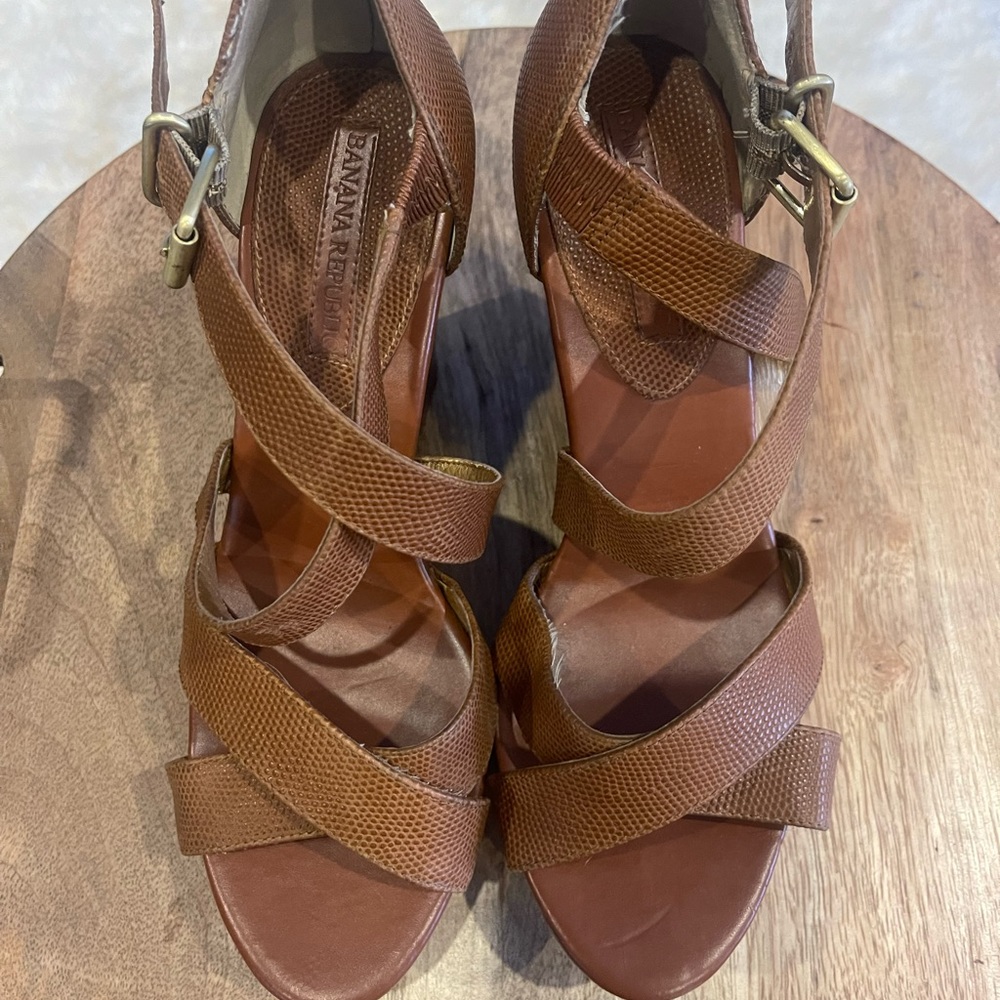 Banana Republic Wedge - Picture 2 of 6